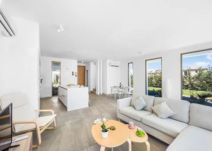 Azure Seaview - Garnet