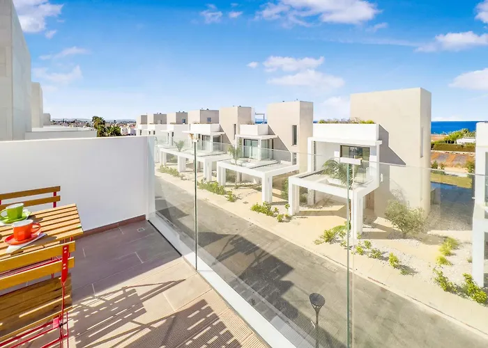 Vila Azure Seaview - Garnet Protaras