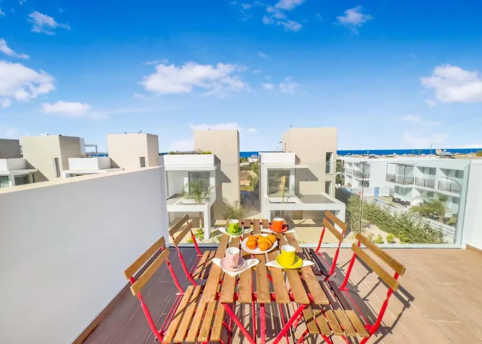 Azure Seaview - Garnet Protaras