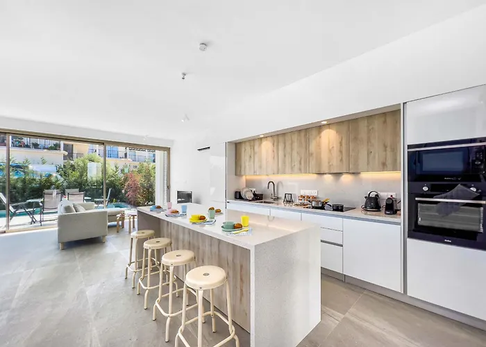 Villa Azure Seaview - Garnet *