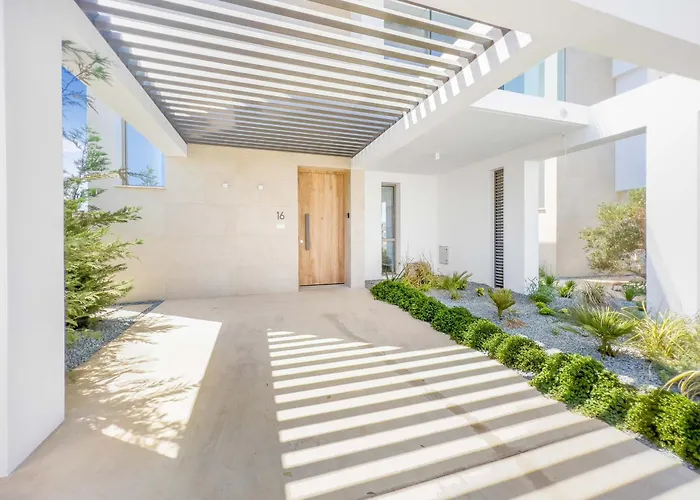 Azure Seaview - Garnet Villa