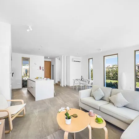 Azure Seaview - Garnet